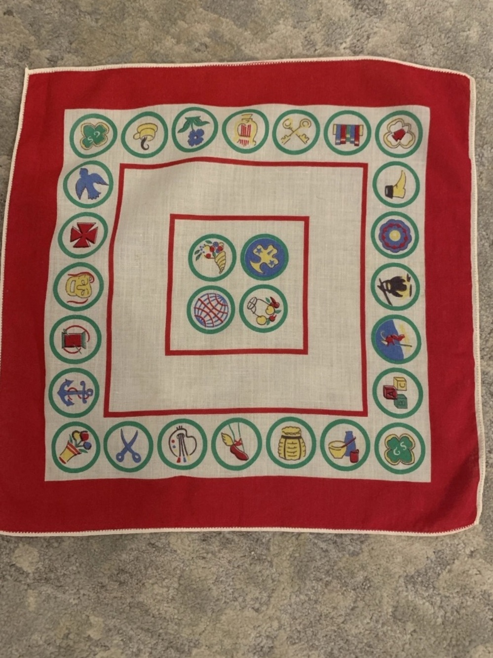 Girl Scout Patch Badge Handkerchief Red Border : Vintage